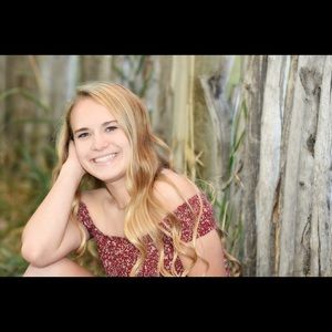 Meet your Posher, Jayci